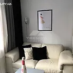 Διαμέρισμα 2+kk, 50 M2 V Klidne Lokalite. 10 Min Od Centra Prahy. Πράγα