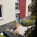 2+kk, 50 M2 V Klidne Lokalite. 10 Min Od Centra Prahy. * براغ