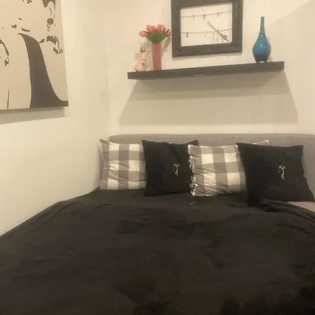 Daire 2+kk, 50 M2 V Klidne Lokalite. 10 Min Od Centra Prahy. Prag
