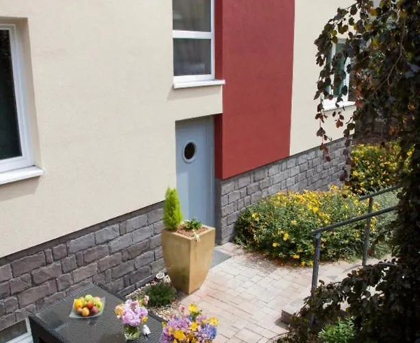 2+kk, 50 M2 V Klidne Lokalite. 10 Min Od Centra Prahy. * Praga