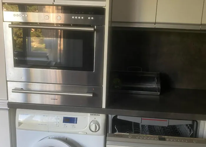 2+kk, 50 M2 V Klidne Lokalite. 10 Min Od Centra Prahy. Praga