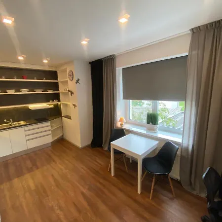Apartman 2+kk, 50 M2 V Klidne Lokalite. 10 Min Od Centra Prahy. * Prague