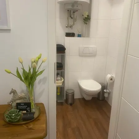 Apartman 2+kk, 50 M2 V Klidne Lokalite. 10 Min Od Centra Prahy. *