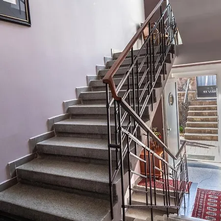 Apartment Apartman 2+kk, 50 M2 V Klidne Lokalite. 10 Min Od Centra Prahy. *