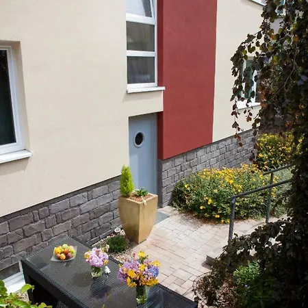 Apartman 2+kk, 50 M2 V Klidne Lokalite. 10 Min Od Centra Prahy.